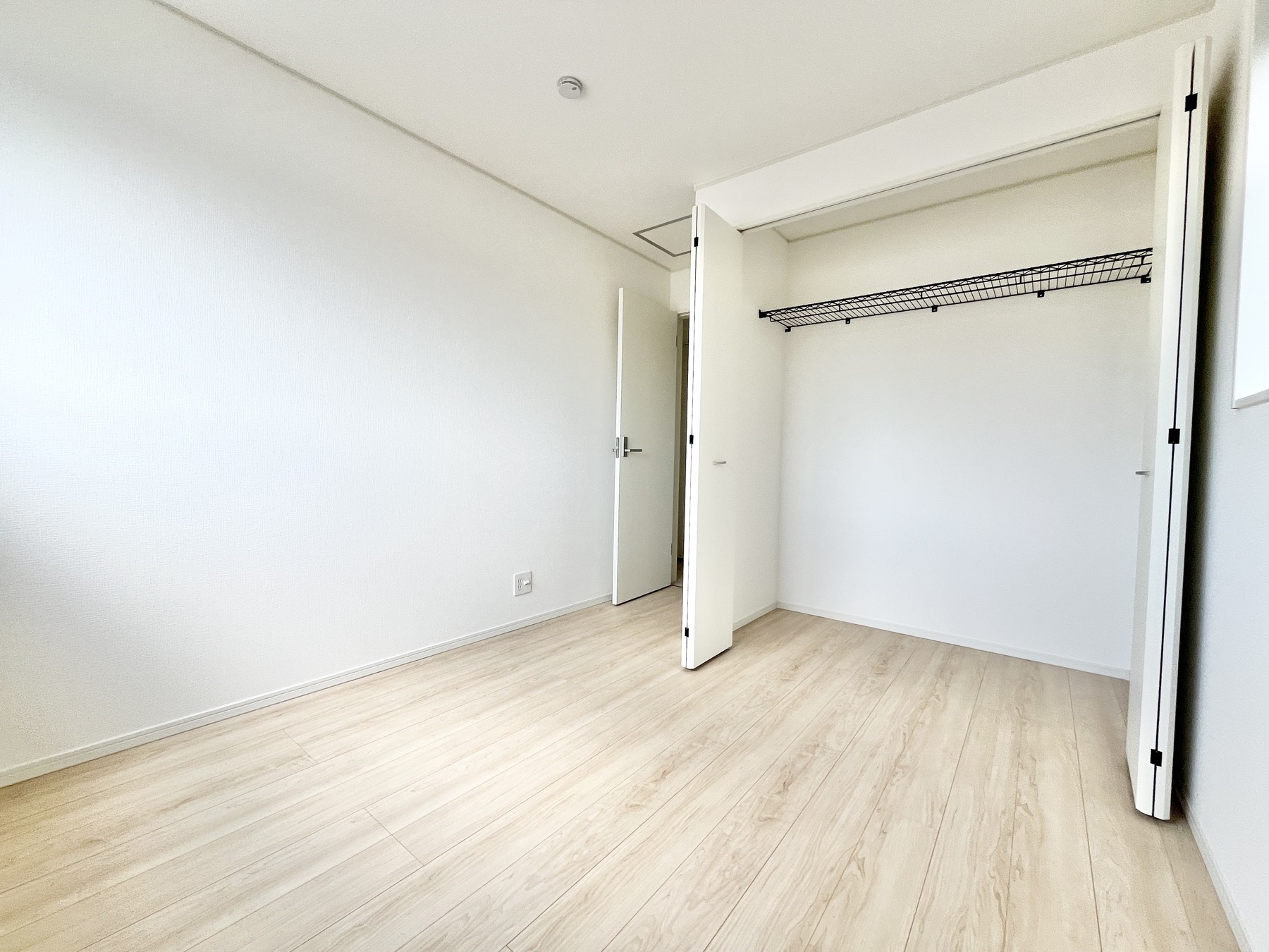 柳川市鍛冶屋町 第1 2号棟 洋室